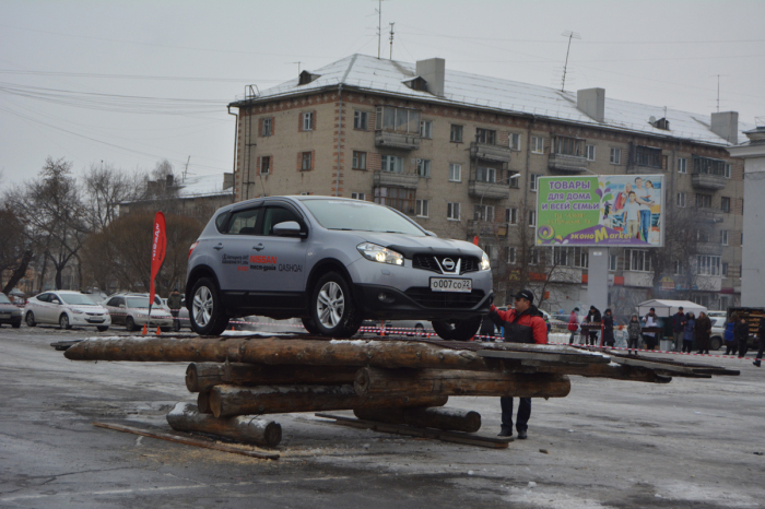 Праздник от АНТ в Новоалтайске - автомобили Nissan